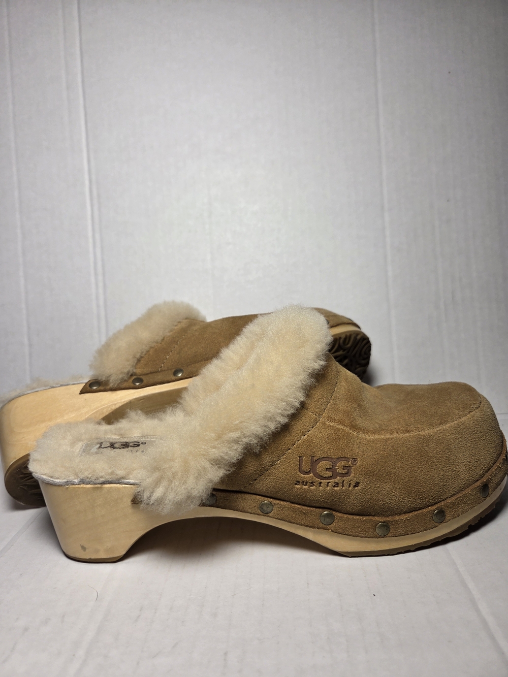 UGG Australia "Kalie" Suede Shearling Sheepskin Lined Leather Clog Shoes